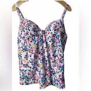 Island Escape Tankini Swim Top Women's Size 6 Floral Swimsuit Beach Vacation NWT